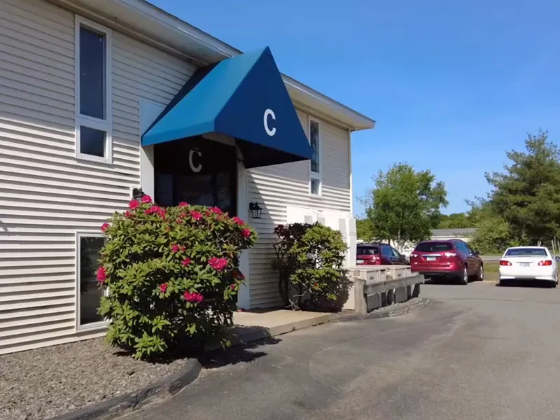 entrance to Granite State Oral Surgery in Londonderry, NH
